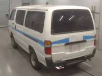 Toyota HIACE VAN лот № 30333 оценка 3  с аукциона в Японии 5