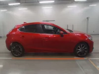 Mazda AXELA лот № 10232 оценка 4  с аукциона в Японии 2