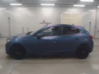 Mazda AXELA лот № 36067 оценка 3.5  с аукциона в Японии 3