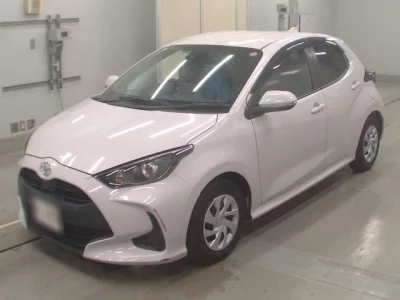 Toyota YARIS  с аукциона в Японии