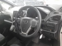 Toyota NOAH лот № 30476 оценка 3.5  с аукциона в Японии 6