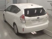 Toyota PRIUS ALPHA лот № 30461 оценка R  с аукциона в Японии 5