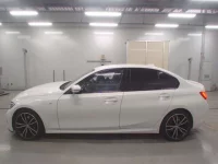 BMW 3-Series лот № 38101 оценка 4.5  с аукциона в Японии 3