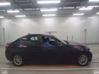 BMW 3-Series лот № 38106 оценка 3.5  с аукциона в Японии 2