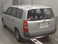 Toyota SUCCEED лот № 30330 оценка 3  с аукциона в Японии 5