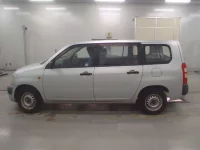 Toyota SUCCEED лот № 30330 оценка 3  с аукциона в Японии 3