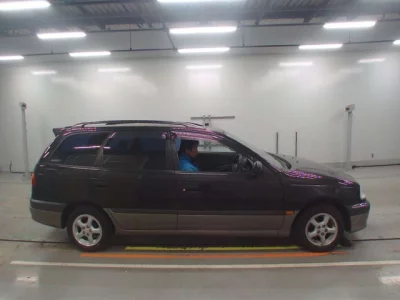 Toyota CALDINA  с аукциона в Японии