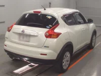 Nissan JUKE лот № 30354 оценка 4  с аукциона в Японии 1