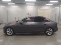 Audi A4 лот № 38120 оценка 4.5  с аукциона в Японии 3