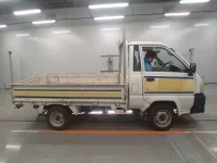 Toyota LITE ACE TRUCK лот № 30455 оценка 3  с аукциона в Японии 2