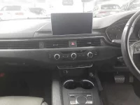 Audi A4 лот № 38123 оценка 4  с аукциона в Японии 8