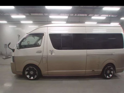 Toyota HIACE VAN  с аукциона в Японии