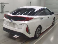Toyota PRIUS PHV лот № 30544 оценка 4  с аукциона в Японии 1