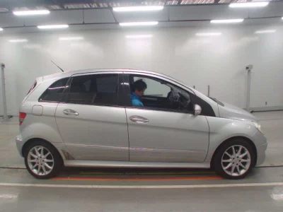 Mercedes-Benz B CLASS