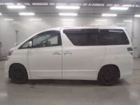 Toyota VELLFIRE лот № 30634 оценка 3.5  с аукциона в Японии 3