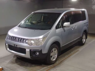 Mitsubishi DELICA D5  с аукциона в Японии