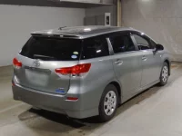 Toyota WISH лот № 2281 оценка 4  с аукциона в Японии 1