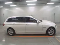 BMW 5-Series лот № 38185 оценка 3.5  с аукциона в Японии 2