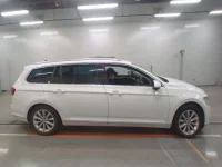 Volkswagen PASSAT VARIANT лот № 38177 оценка 4  с аукциона в Японии 2