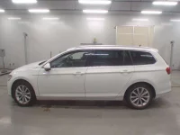 Volkswagen PASSAT VARIANT лот № 38177 оценка 4  с аукциона в Японии 3