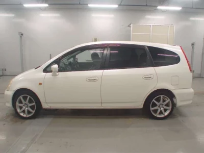 Honda STREAM  с аукциона в Японии