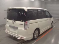 Honda STEP WAGON лот № 30585 оценка 4  с аукциона в Японии 1