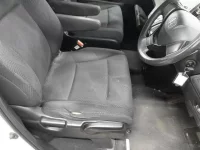 Honda STEP WAGON лот № 30585 оценка 4  с аукциона в Японии 7