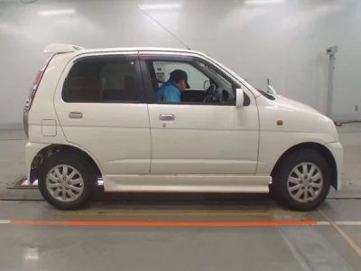 Daihatsu TERIOS KID  с аукциона в Японии