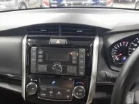 Toyota COROLLA AXIO лот № 30632 оценка R  с аукциона в Японии 8