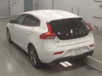 Volvo V40 лот № 38161 оценка 4  с аукциона в Японии 5