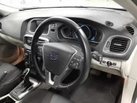 Volvo V40 лот № 38161 оценка 4  с аукциона в Японии 6