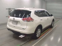 Nissan X-TRAIL лот № 30605 оценка 4  с аукциона в Японии 1