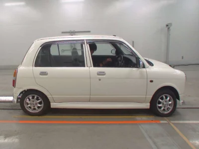 Daihatsu MIRA  с аукциона в Японии