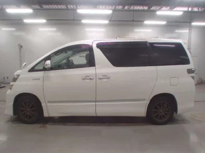Toyota VELLFIRE  с аукциона в Японии