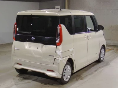 Nissan ROOX  с аукциона в Японии