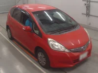 Honda FIT лот № 30599 оценка 3  с аукциона в Японии 4