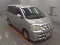 Toyota NOAH лот № 30593 оценка R  с аукциона в Японии 4