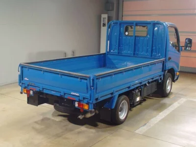 Toyota DYNA  с аукциона в Японии