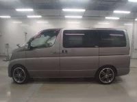Nissan ELGRAND лот № 30633 оценка RA  с аукциона в Японии 3