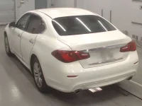 Nissan FUGA лот № 30679 оценка 4.5  с аукциона в Японии 5