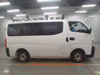 Nissan CARAVAN VAN лот № 30705 оценка 3.5  с аукциона в Японии 2