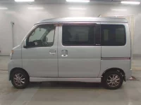 Daihatsu Atrai Wagon лот № 556 оценка 4  с аукциона в Японии 3
