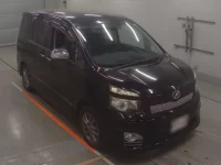 Toyota VOXY лот № 30644 оценка 3.5  с аукциона в Японии 4