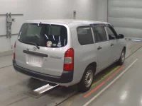 Toyota PROBOX лот № 30642 оценка 3  с аукциона в Японии 1