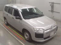 Toyota PROBOX лот № 30642 оценка 3  с аукциона в Японии 4