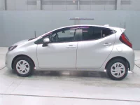 Toyota AQUA лот № 30073 оценка 4.5  с аукциона в Японии 3