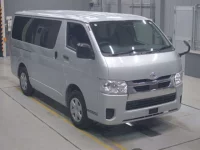 Toyota HIACE VAN лот № 30093 оценка 3.5  с аукциона в Японии 4