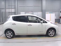 Nissan LEAF лот № 70013 оценка 4  с аукциона в Японии 2