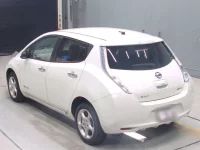 Nissan LEAF лот № 70013 оценка 4  с аукциона в Японии 5