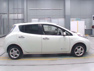 Nissan LEAF  с аукциона в Японии
